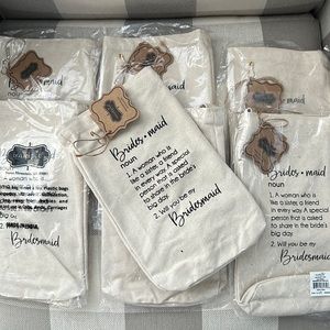 Bridesmaid wine bags seven in total. Take all for 20